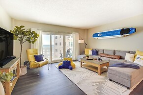 Oceanfront Satellite Beach Condo w/ Balcony, Views