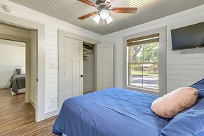 Pet-friendly Texas Home w/ Furnished Patio & Grill