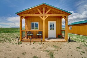 Mountain-view Montana Rental Cabin on Alpaca Farm!