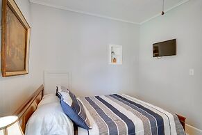 Lake Charles Vacation Rental - Walk to the Lake!