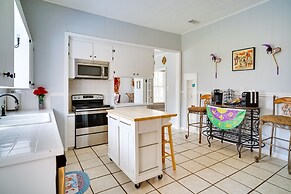 Lake Charles Vacation Rental - Walk to the Lake!