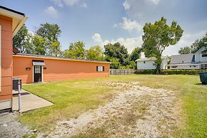 Lake Charles Vacation Rental - Walk to the Lake!