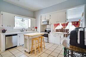 Lake Charles Vacation Rental - Walk to the Lake!