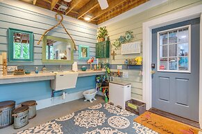 Creekside Hendersonville Haven: Hot Tub & Fire Pit