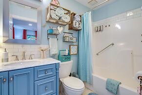 Creekside Hendersonville Haven: Hot Tub & Fire Pit