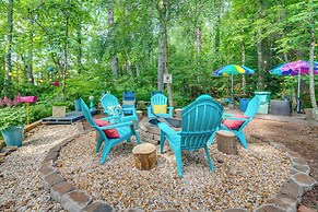 Creekside Hendersonville Haven: Hot Tub & Fire Pit