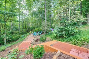 Creekside Hendersonville Haven: Hot Tub & Fire Pit