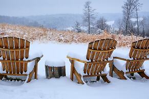 Quiet Charlottesville Hideaway in Baileys Retreat!