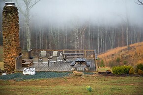 Quiet Charlottesville Hideaway in Baileys Retreat!