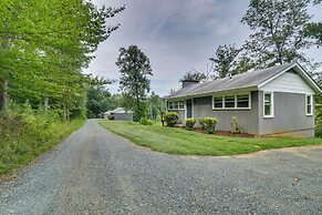 Quiet Charlottesville Hideaway in Baileys Retreat!