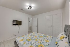 Modern Home in Edinburg: Half-mi Walk to Utrgv!