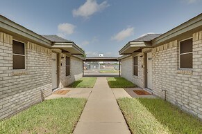 Welcoming Edinburg Apartment - Pet Friendly!