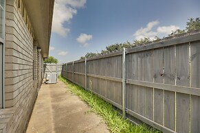 Welcoming Edinburg Apartment - Pet Friendly!