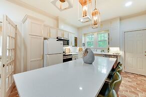 Charming Lake Charles Vacation Rental w/ Yard