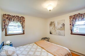 Retro Green Bay Home: Steps to Lambeau Field!