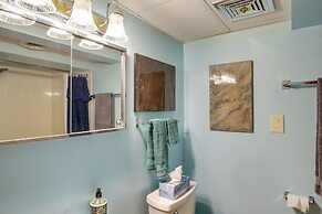 Retro Green Bay Home: Steps to Lambeau Field!