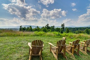 Cozy Charlottesville Getaway in Bailey's Retreat