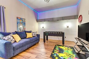 Pensacola Home w/ Private Lanai, 9 Mi to Downtown!