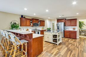 Pensacola Home w/ Private Lanai, 9 Mi to Downtown!