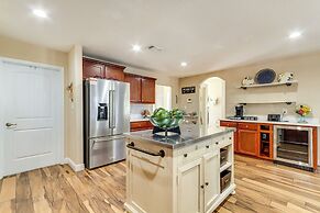 Pensacola Home w/ Private Lanai, 9 Mi to Downtown!