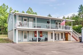 Fire Pit & Dock: Lake of the Ozarks Retreat!