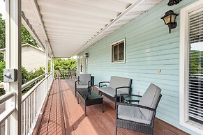 Fire Pit & Dock: Lake of the Ozarks Retreat!