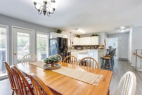 Fire Pit & Dock: Lake of the Ozarks Retreat!