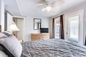 Fire Pit & Dock: Lake of the Ozarks Retreat!