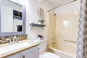 Fire Pit & Dock: Lake of the Ozarks Retreat!