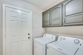 Darling Waxahachie Home w/ Yard & Fire Pit!