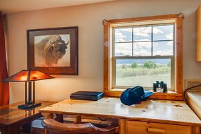 Montana Vacation Rental: 32 Mi to Yellowstone!