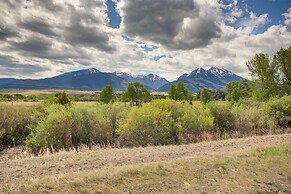 Montana Vacation Rental: 32 Mi to Yellowstone!