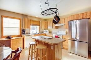 Montana Vacation Rental: 32 Mi to Yellowstone!