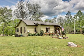 Spacious Riverfront Cabin Near Local Attractions!