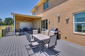 26-acre Pilot Point Ranch Home w/ Pool & Mini Golf