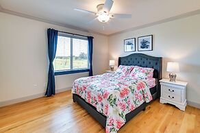 26-acre Pilot Point Ranch Home w/ Pool & Mini Golf