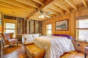 Serene Pacific Getaway: Deck, Grill & Fire Pit!