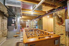 Serene Pacific Getaway: Deck, Grill & Fire Pit!