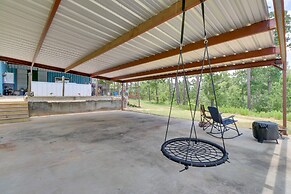 Pet-friendly Bastrop Container Home Near Hiking!