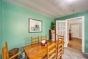 On-site Stream: Serene Cottage in Bakersville!