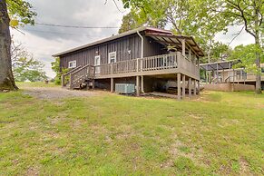 Henderson Vacation Rental < 1 Mi to Norfork Lake!