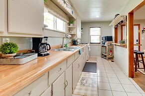 Henderson Vacation Rental < 1 Mi to Norfork Lake!