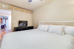 Henderson Vacation Rental < 1 Mi to Norfork Lake!