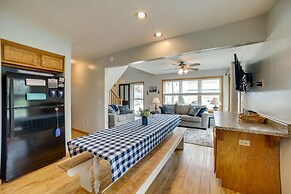 Cottage in Edinboro: Walk to Pat Crawford Beach!