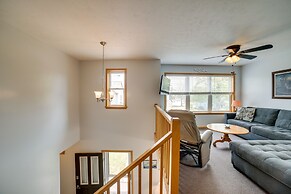 Cottage in Edinboro: Walk to Pat Crawford Beach!