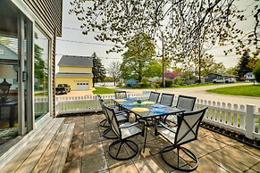 Cottage in Edinboro: Walk to Pat Crawford Beach!