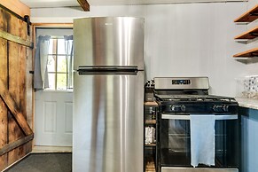 Pet-friendly Michigan Getaway w/ Porch & Kayaks!