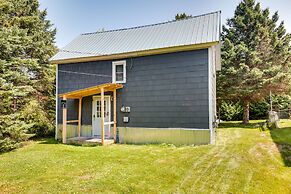 Pet-friendly Michigan Getaway w/ Porch & Kayaks!