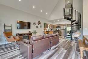 Counce Vacation Rental w/ Private Deck: Near Golf!