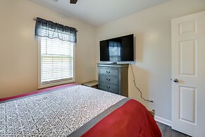 Updated Hubert Vacation Rental 5 Mi to Beaches!